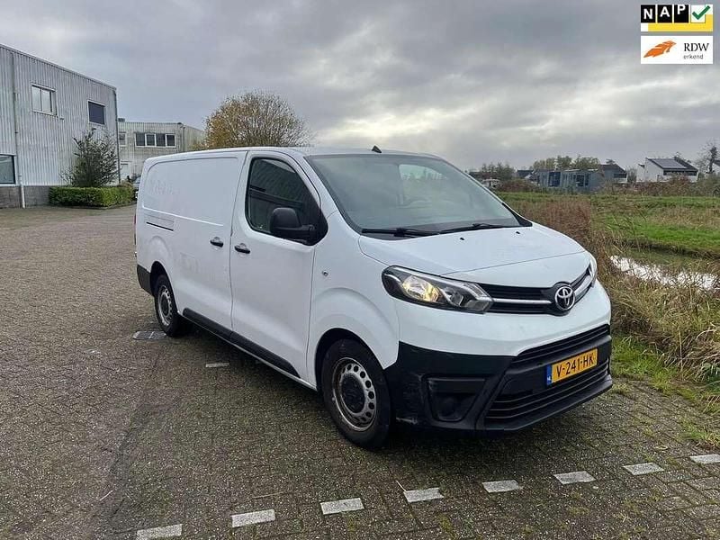 Overige Occasion 2017 Toyota Proace Comfort MPV | € 7.450 (Eerlijke prijs) - Afbeelding 1/4