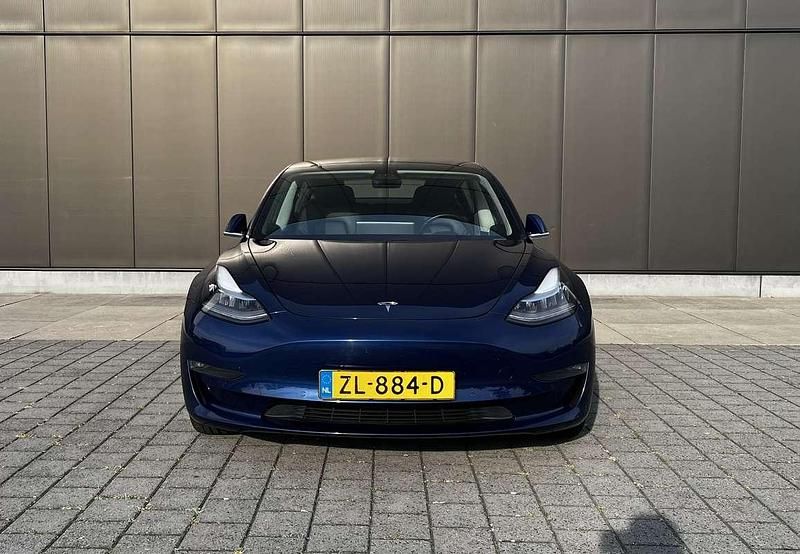 Blauw Gebruikt 2019 Tesla Model 3 Standard Range Plus Sedan | € 16.500 (Goede deal) - Afbeelding 1/4