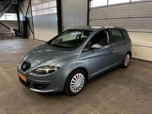 Grijs Gebruikt 2007 Seat Altea Stylance MPV | € 2.250 (Eerlijke prijs) - Afbeelding 1/4