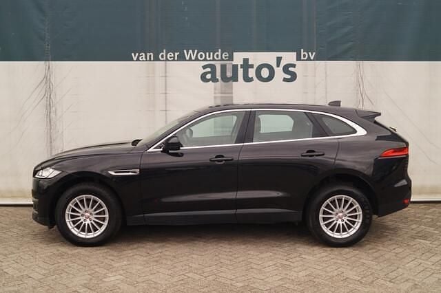 Zwart Occasion 2017 Jaguar F-Pace Prestige SUV | € 17.900 (Eerlijke prijs) - Afbeelding 1/4