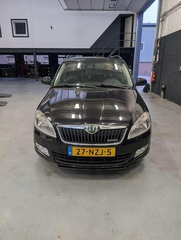 Zwart Gebruikt 2011 Skoda Fabia GreenLine Stationwagen | € 1.150 (Super prijs) - Afbeelding 1/4