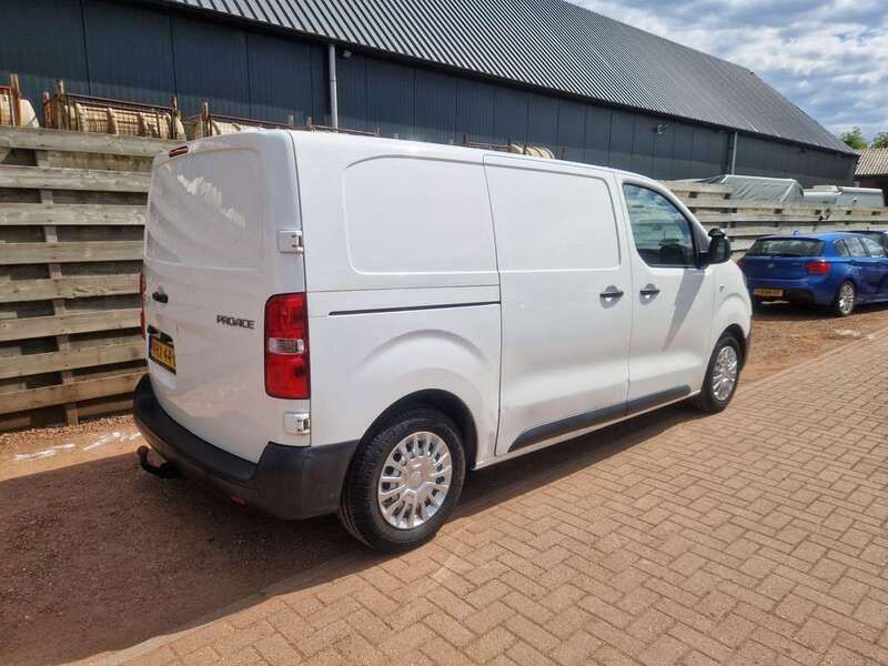 Occasion Toyota Proace Comfort 120 PK (88 kW) 2021 Wit MPV