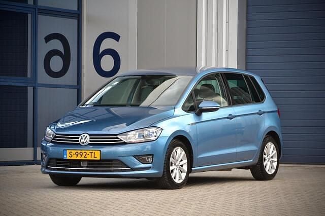 Blauw Gebruikt 2015 VW Golf Sportsvan Highline MPV | € 11.445 (Goede deal) - Afbeelding 1/4