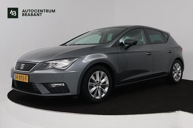 Grijs Gebruikt 2018 Seat Leon Business Hatchback | € 12.945 (Goede deal) - Afbeelding 1/4
