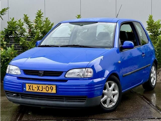 Blauw Gebruikt 1999 Seat Arosa Stella Hatchback | € 995 (Eerlijke prijs) - Afbeelding 1/4
