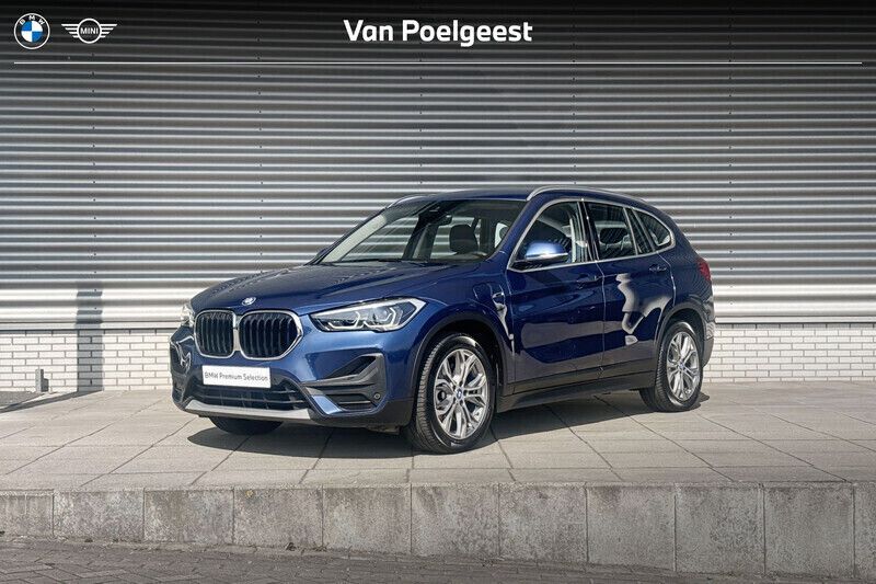 Phytonicblau Gebruikt 2021 BMW X1 Performance SUV | € 29.900 (Goede deal) - Afbeelding 1/4