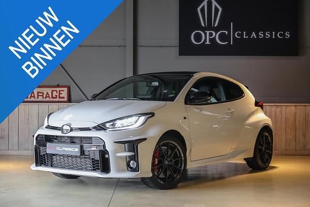 Wit Occasion 2021 Toyota Yaris Hatchback | € 39.750 (Goede deal) - Afbeelding 1/4