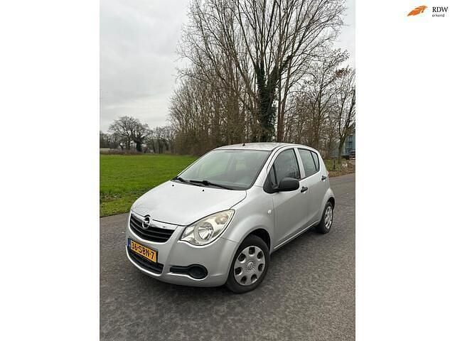 Grijs (metallic) Gebruikt 2011 Opel Agila Selection Hatchback | € 2.450 (Goede deal) - Afbeelding 1/4