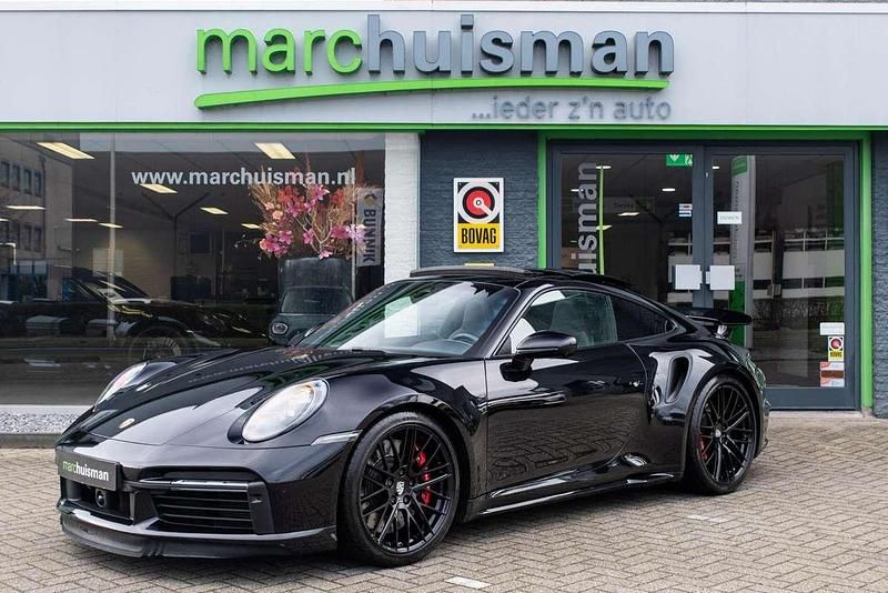 Zwart Occasion 2021 Porsche 992 Coupé | € 189.950 - Afbeelding 1/4