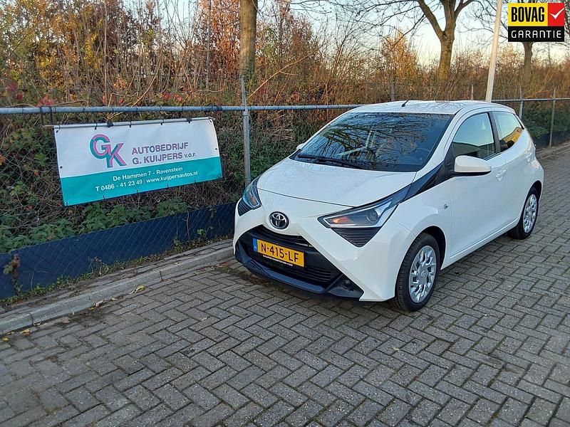 Occasion Toyota Aygo X-play 72 PK (52 kW) 2021 Wit Hatchback