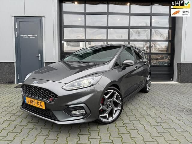 Grijs Gebruikt 2020 Ford Fiesta ST Hatchback | € 16.450 (Goede deal) - Afbeelding 1/4