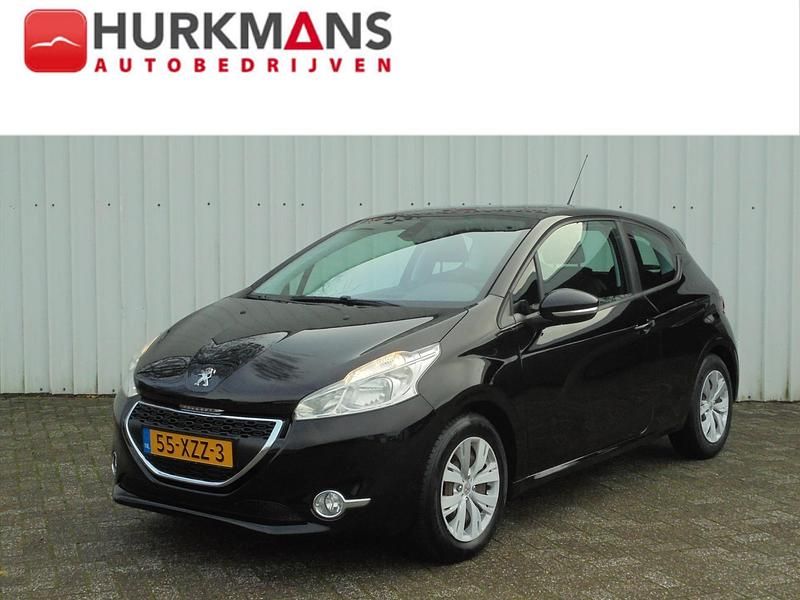 Zwart Gebruikt 2012 Peugeot 208 Hatchback | € 6.445 (Eerlijke prijs) - Afbeelding 1/4