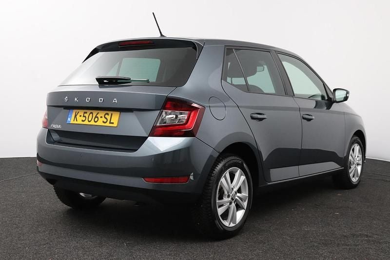 Occasion Skoda Fabia Ambition 2021 Grijs Hatchback