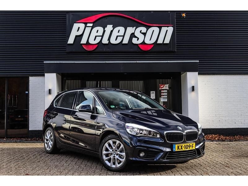 Blauw Gebruikt 2016 BMW 225 Active Tourer Executive MPV | € 10.950 (Goede deal) - Afbeelding 1/4