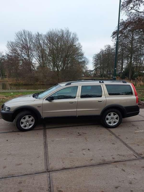 Occasion Volvo XC70 Comfort 209 PK (153 kW) 2003 Beige Stationwagen