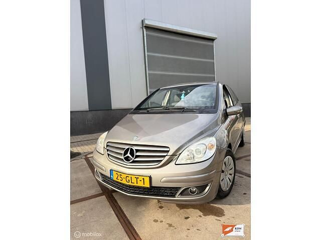 Grijs Gebruikt 2006 Mercedes B150 MPV | € 1.350 (Goede deal) - Afbeelding 1/4