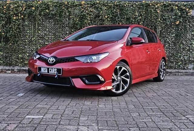 Rood Gebruikt 2017 Toyota Corolla Sedan | € 15.850 (Super prijs) - Afbeelding 1/4