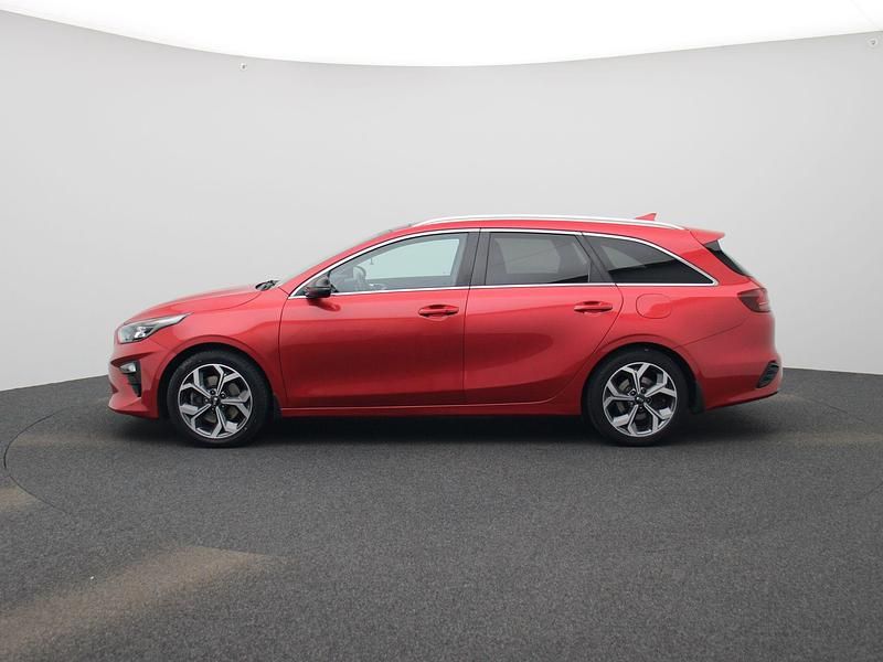 Occasion Kia Ceed 2020 Rood Hatchback
