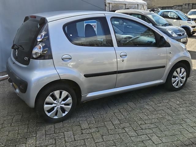 Occasion Citroën C1 SELECTION 2012 Grijs (metallic) Hatchback
