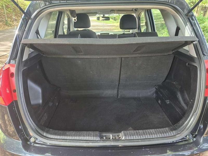 Occasion Kia Venga 90 PK (66 kW) 2011 Zwart Hatchback