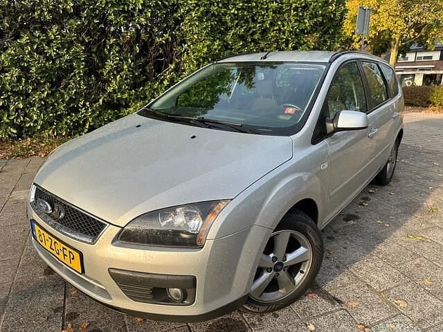 Grijs Gebruikt 2008 Ford Focus Stationwagen | € 1.450 (Goede deal) - Afbeelding 1/4