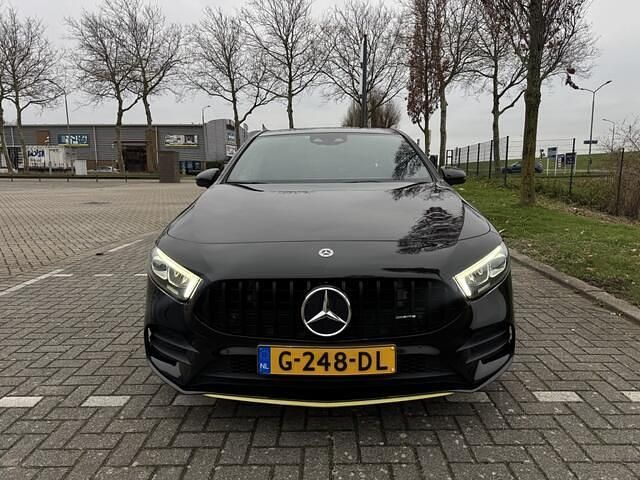 Occasion Mercedes A250 Premium Plus 225 PK (165 kW) 2018 Zwart (metallic) Hatchback