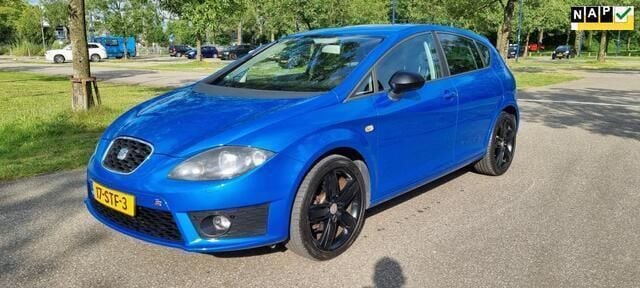 Blauw Gebruikt 2011 Seat Leon FR Hatchback | € 4.500 (Goede deal) - Afbeelding 1/4