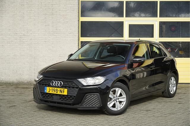 Zwart Gebruikt 2020 Audi A1 Sportback Proline Hatchback | € 12.950 (Goede deal) - Afbeelding 1/4