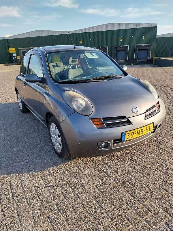Grijs Gebruikt 2003 Nissan Micra Visia Hatchback | € 500 (Goede deal) - Afbeelding 1/4