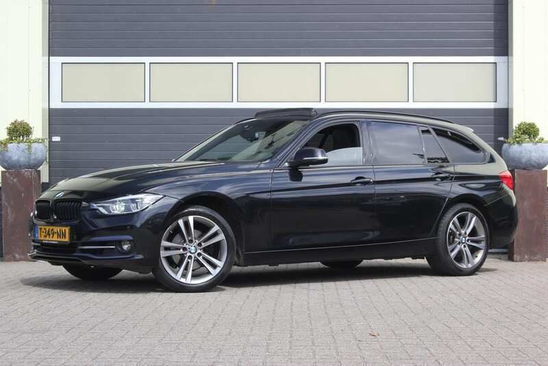 Zwart Gebruikt 2017 BMW 320 Executive Stationwagen | € 21.400 (Eerlijke prijs) - Afbeelding 1/4