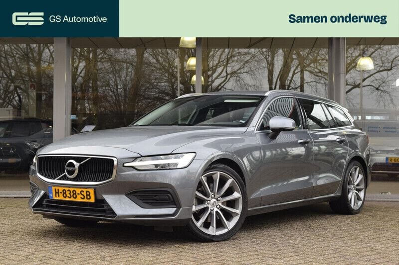 Grijs Gebruikt 2020 Volvo V60 Momentum Stationwagen | € 29.990 (Eerlijke prijs) - Afbeelding 1/3