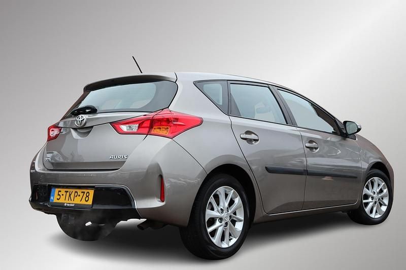 Occasion Toyota Auris 101 PK (74 kW) 2014 Bruin Hatchback