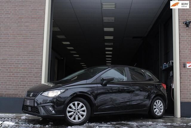 Zwart (metallic) Gebruikt 2017 Seat Ibiza Hatchback | € 8.990 (Super prijs) - Afbeelding 1/4
