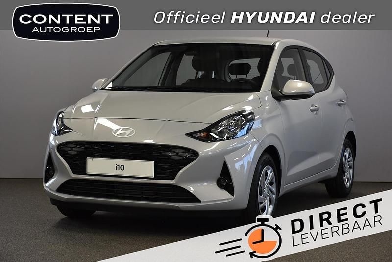 Grijs (metallic) Nieuw 2025 Hyundai i10 Comfort Hatchback | € 21.940 (Goede deal) - Afbeelding 1/4