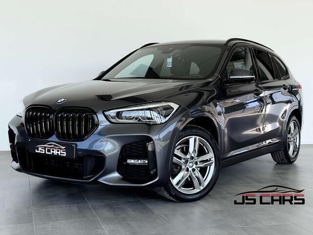 Grijs Gebruikt 2022 BMW X1 SUV | € 32.990 (Iets duurder) - Afbeelding 1/4