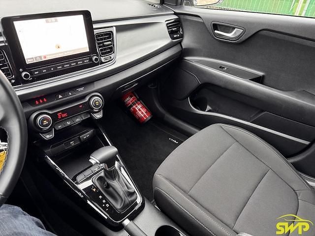 Occasion Kia Rio 2023 Blauw Hatchback