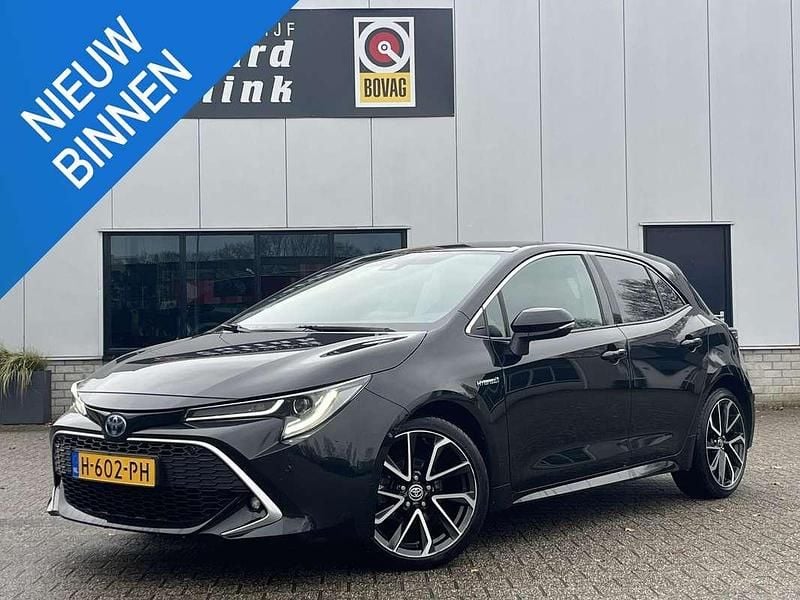 Zwart Gebruikt 2020 Toyota Corolla Executive Hatchback | € 19.990 (Goede deal) - Afbeelding 1/4