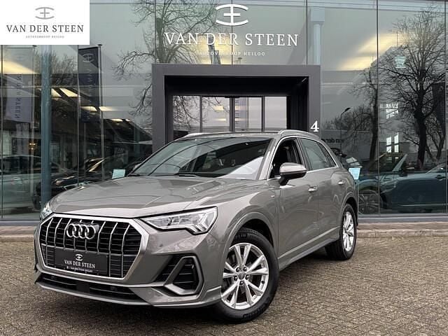 Grijs (metallic) Occasion 2019 Audi Q3 S-Line SUV | € 28.750 (Goede deal) - Afbeelding 1/4