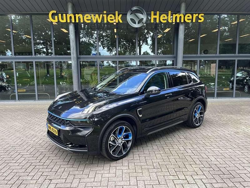 Zwart Gebruikt 2021 Lynk & Co 01 SUV | € 21.475 (Eerlijke prijs) - Afbeelding 1/4
