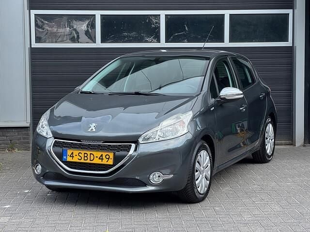 Grijs Gebruikt 2013 Peugeot 208 Hatchback | € 4.995 (Eerlijke prijs) - Afbeelding 1/4
