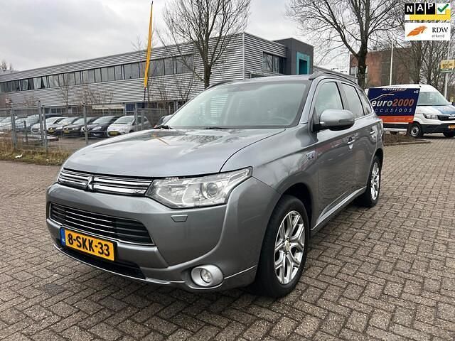 Occasion Mitsubishi Outlander Instyle 121 PK (88 kW) 2013 Grijs SUV