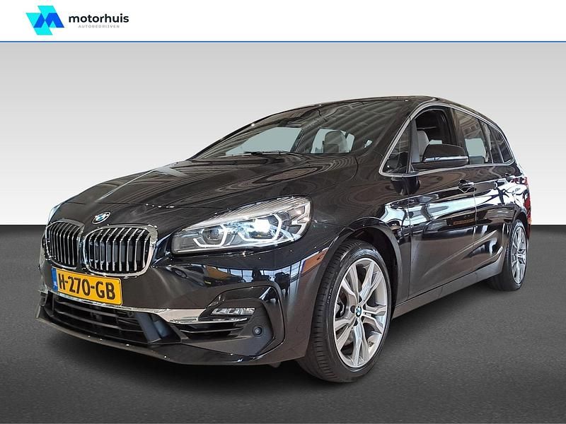 Zwart Gebruikt 2020 BMW 220 Executive Stationwagen | € 27.940 (Eerlijke prijs) - Afbeelding 1/4