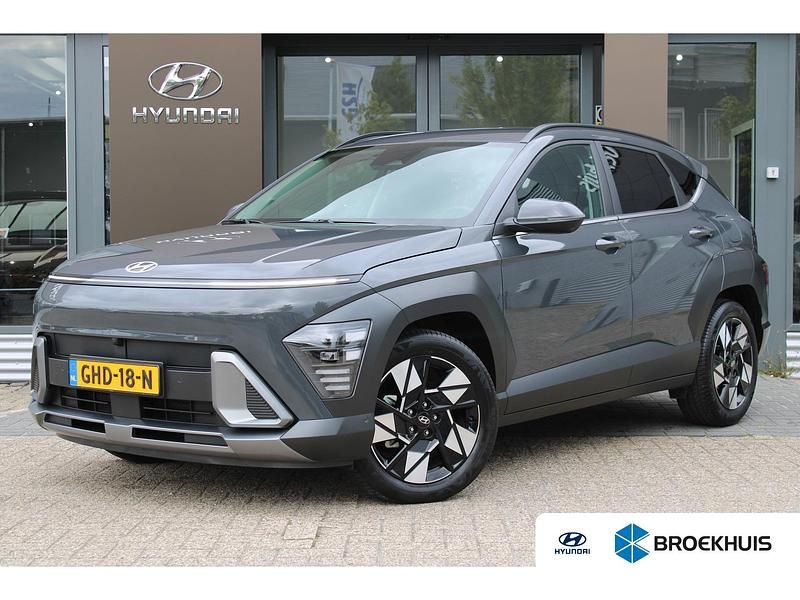 Grijs Gebruikt 2024 Hyundai Kona GO! SUV | € 33.900 (Duur) - Afbeelding 1/4