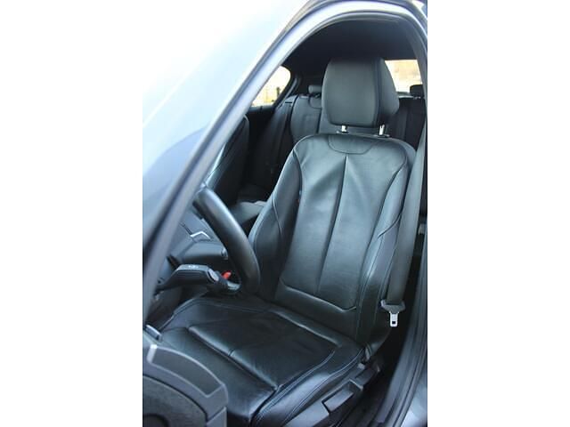 Occasion BMW 118 Executive 136 PK (100 kW) 2019 Grijs Hatchback