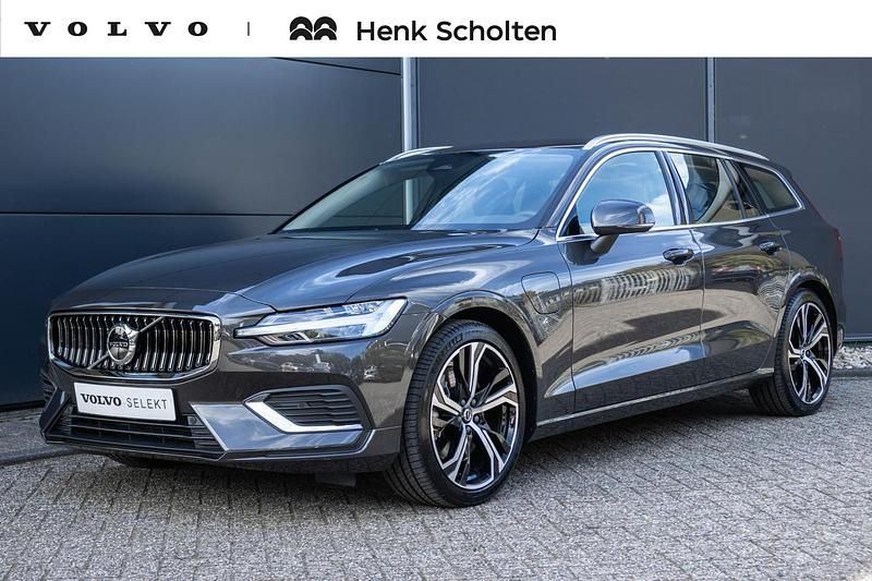 Grijs Occasion 2025 Volvo V60 Plus Stationwagen | € 44.950 (Eerlijke prijs) - Afbeelding 1/3