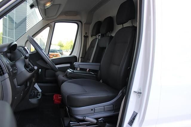 Occasion Citroën Jumper 120 PK (88 kW) 2023 Wit MPV