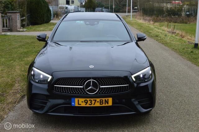 Occasion Mercedes 300 Business 193 PK (141 kW) 2020 Zwart Stationwagen