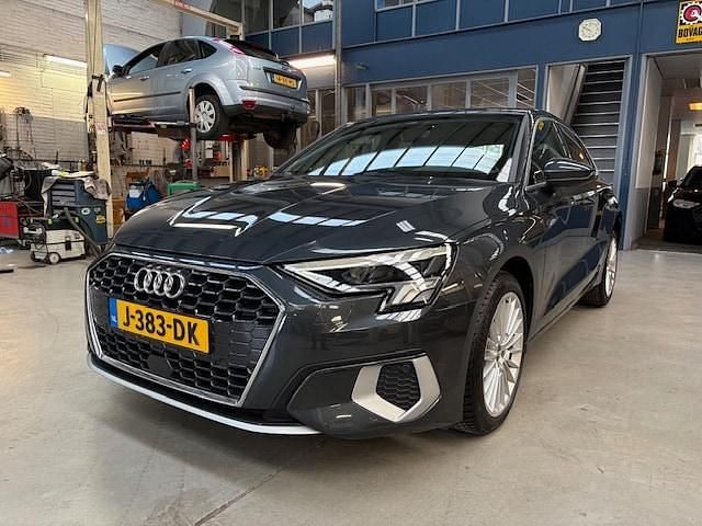 Occasion Audi A3 Sportback Business 150 PK (110 kW) 2020 Grijs Hatchback