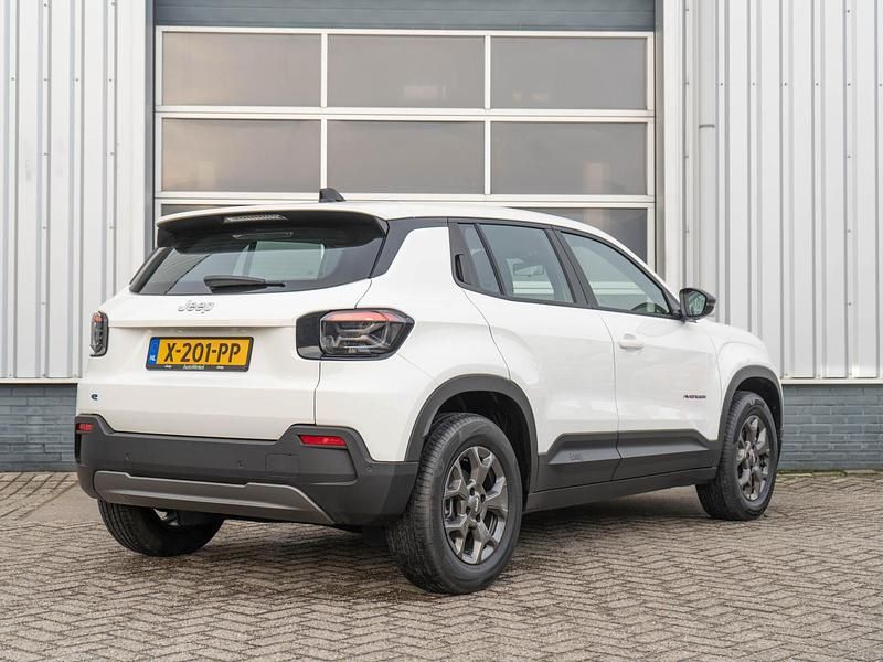 Occasion Jeep Avenger EV Longitude 114 kW (156 PK) 2023 Snow white SUV