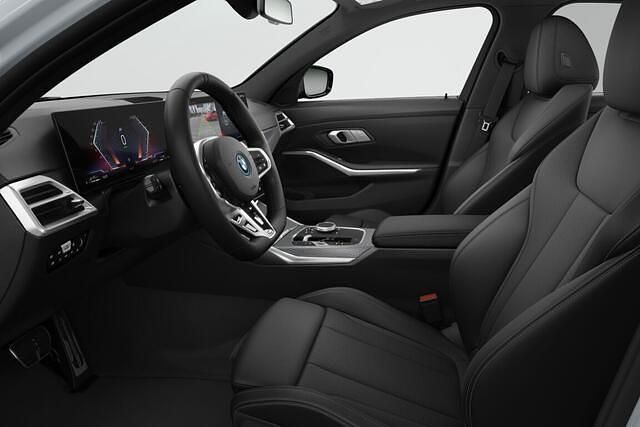 Nieuw BMW 330 Comfort Edition 291 PK (214 kW) 2025 Grijs Sedan